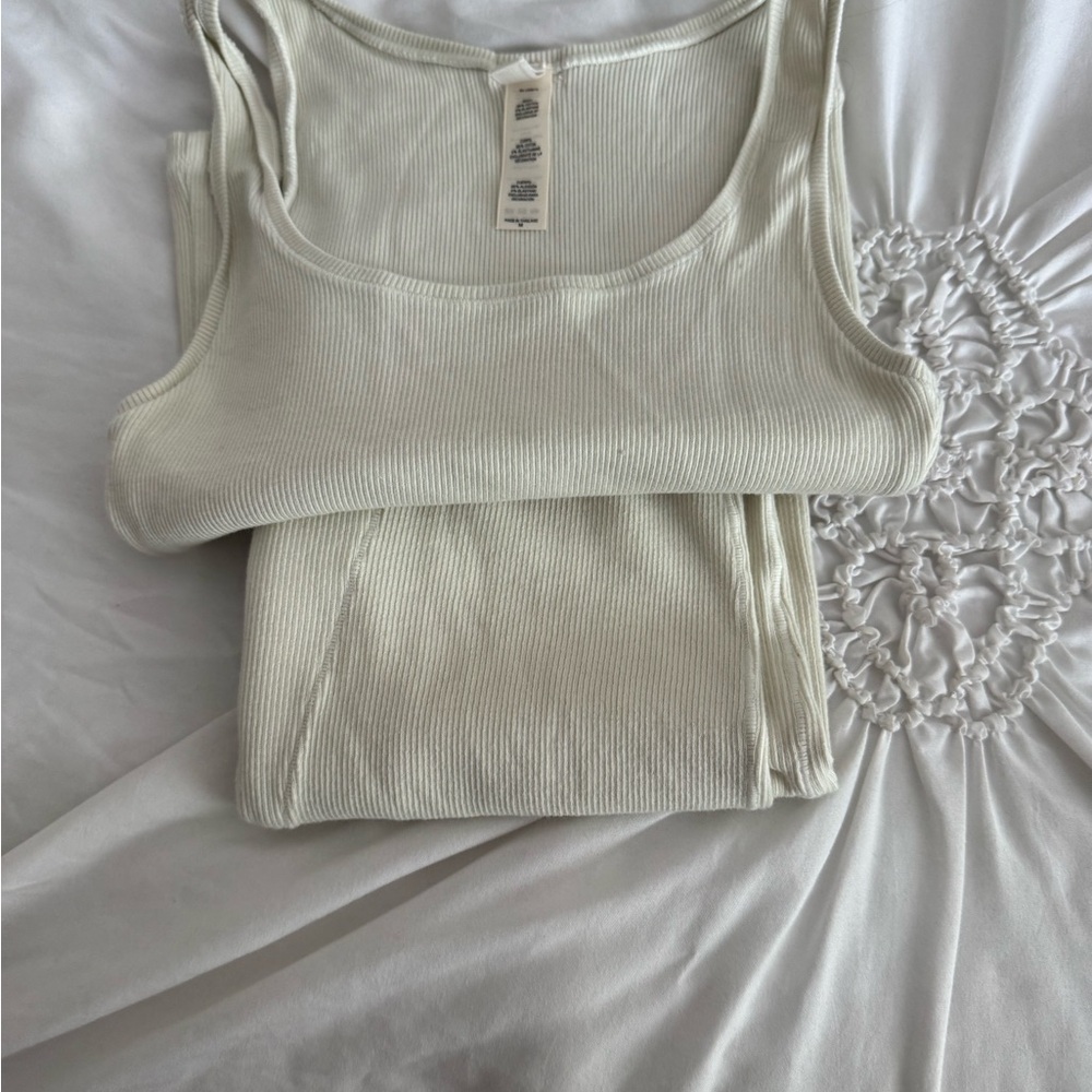 SKIMS Cream Ribbed Bra - Picture 2 of 5